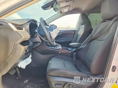Zdjęcie 7 z 13 samochodu: 2024 TOYOTA RAV4 XLE VIN:2T3W1RFVXRC272838 - miniatura