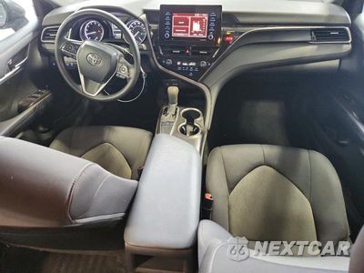 Zdjęcie 8 z 12 samochodu: 2022 TOYOTA CAMRY LE VIN:4T1C11AK1NU667686 - miniatura