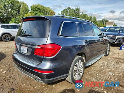 Trzecie zdjęcie samochodu z tyłu: 2013 MERCEDES-BENZ GL 450 4MATIC VIN:4JGDF7CE9DA102022 - miniatura