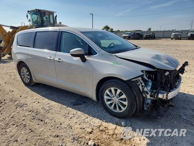 Czwarte zdjęcie samochodu z boku: 2017 CHRYSLER PACIFICA TOURING VIN:2C4RC1DG0HR565796 - miniatura