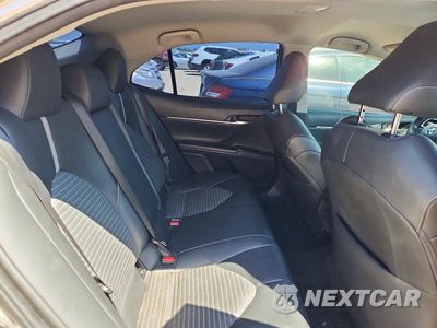 Zdjęcie 10 z 12 samochodu: 2018 TOYOTA CAMRY HYBRID SE VIN:4T1B21HKXJU502888 - miniatura