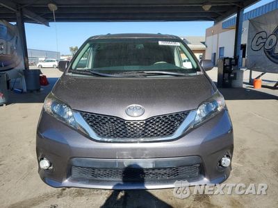 Piąte zdjęcie samochodu w środku: 2013 TOYOTA SIENNA SPORT VIN:5TDXK3DC3DS399634 - miniatura