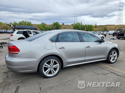 Trzecie zdjęcie samochodu z tyłu: 2013 VOLKSWAGEN PASSAT SEL VIN:1VWCN7A31DC143928 - miniatura