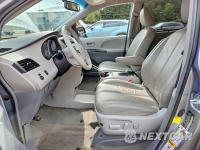 Zdjęcie 7 z 13 samochodu: 2013 TOYOTA SIENNA LE VIN:5TDKK3DC2DS332226 - miniatura