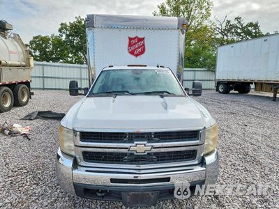 Piąte zdjęcie samochodu w środku: 2007 CHEVROLET SILVERADO BOX TRUCK VIN:1GBJC34K07E511900 - miniatura
