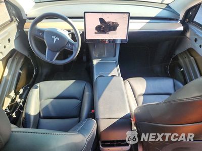 Zdjęcie 8 z 13 samochodu: 2022 TESLA MODEL Y VIN:7SAYGAEE8NF420335 - miniatura