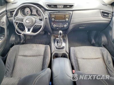 Zdjęcie 8 z 13 samochodu: 2017 NISSAN ROGUE SV VIN:JN8AT2MT9HW154165 - miniatura