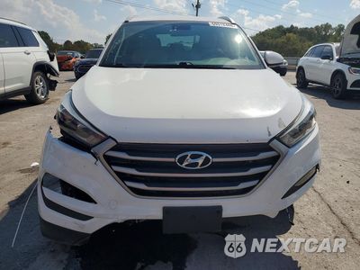 Piąte zdjęcie samochodu w środku: 2018 HYUNDAI TUCSON SEL VIN:KM8J33A41JU669480 - miniatura