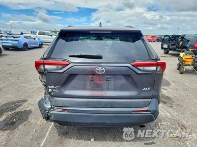 Zdjęcie 6 z 13 samochodu: 2021 TOYOTA RAV4 XLE VIN:2T3W1RFV4MW103907 - miniatura
