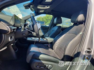 Zdjęcie 7 z 14 samochodu: 2024 GENESIS GV60 PERFORMANCE VIN:KMUKEDSB6RU019588 - miniatura