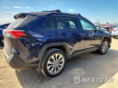 Trzecie zdjęcie samochodu z tyłu: 2022 TOYOTA RAV4 XLE PREMIUM VIN:2T3A1RFV3NW251171 - miniatura