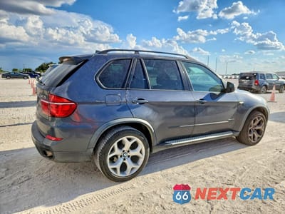 Trzecie zdjęcie samochodu z tyłu: 2013 BMW X5 XDRIVE35I VIN:5UXZV4C53D0B05842 - miniatura