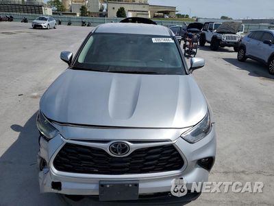 Piąte zdjęcie samochodu w środku: 2023 TOYOTA HIGHLANDER LE VIN:5TDKDRAH0PS012372 - miniatura