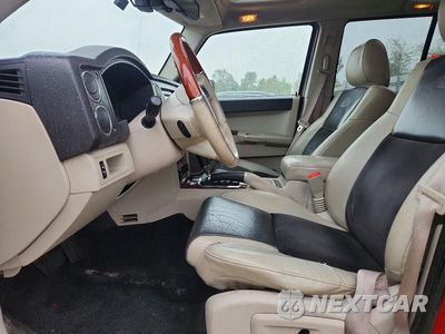 Zdjęcie 13 z 26 samochodu: 2009 JEEP COMMANDER OVERLAND VIN:1J8HG68T69C547746 - miniatura