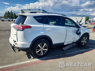 Trzecie zdjęcie samochodu z tyłu: 2017 TOYOTA RAV4 XLE VIN:2T3RFREVXHW587698 - miniatura