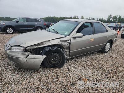 1998 TOYOTA CAMRY LE 4T1BG22K4WU273115 - główne zdjęcie licytacji z USA - miniatura