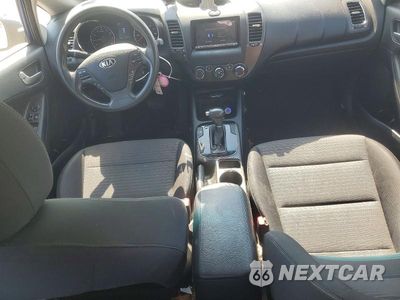 Zdjęcie 8 z 12 samochodu: 2017 KIA FORTE LX VIN:3KPFL4A70HE099877 - miniatura