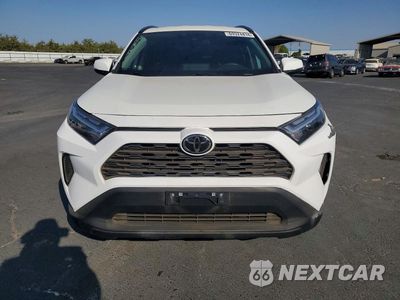Piąte zdjęcie samochodu w środku: 2024 TOYOTA RAV4 XLE VIN:2T3W1RFV5RW318106 - miniatura