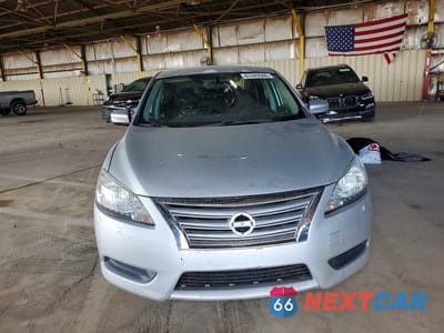 Piąte zdjęcie samochodu w środku: 2015 NISSAN SENTRA S VIN:3N1AB7AP1FY355831 - miniatura