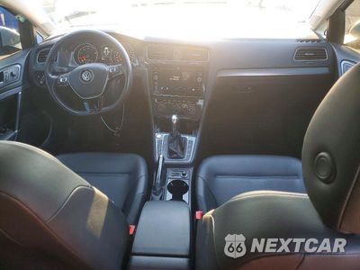 Zdjęcie 8 z 12 samochodu: 2019 VOLKSWAGEN GOLF SPORTWAGEN S VIN:3VWY57AU2KM507784 - miniatura
