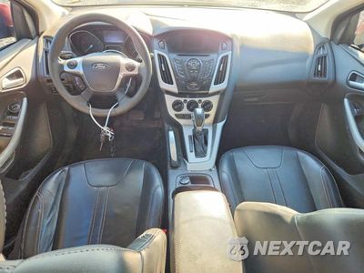 Zdjęcie 8 z 12 samochodu: 2014 FORD FOCUS SE VIN:1FADP3K27EL145755 - miniatura
