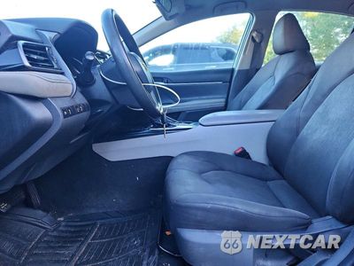 Zdjęcie 7 z 12 samochodu: 2019 TOYOTA CAMRY L VIN:4T1B11HK8KU775512 - miniatura