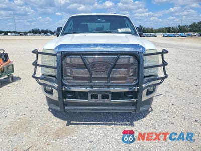 Piąte zdjęcie samochodu w środku: 2016 FORD F350 SUPER DUTY VIN:1FT8W3BT6GEB39492 - miniatura