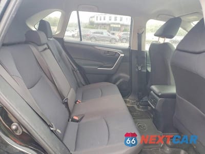 Zdjęcie 11 z 13 samochodu: 2022 TOYOTA RAV4 LE VIN:JTMLWRFV1ND147172 - miniatura