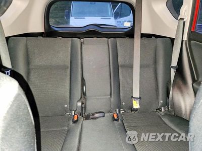 Zdjęcie 10 z 13 samochodu: 2017 TOYOTA RAV4 LE VIN:JTMBFREV3HJ139688 - miniatura
