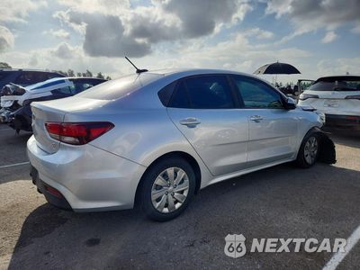 Trzecie zdjęcie samochodu z tyłu: 2020 KIA RIO S VIN:3KPA24AD7LE274086 - miniatura