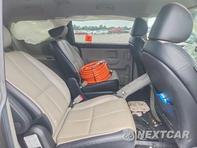 Zdjęcie 10 z 12 samochodu: 2019 KIA SEDONA EX VIN:KNDMB5C11K6559831 - miniatura