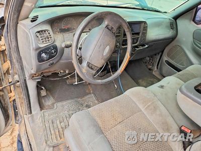Zdjęcie 8 z 12 samochodu: 2002 FORD F150 VIN:2FTRX18L42CA93558 - miniatura