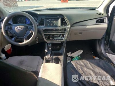 Zdjęcie 8 z 12 samochodu: 2017 HYUNDAI SONATA SE VIN:5NPE24AF8HH591087 - miniatura