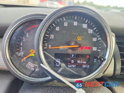 Zdjęcie 9 z 13 samochodu: 2020 MINI COOPER VIN:WMWWJ3C05L3L06213 - miniatura