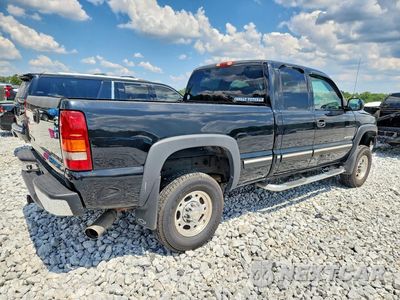 Trzecie zdjęcie samochodu z tyłu: 2002 CHEVROLET SILVERADO C2500 HEAVY DUTY VIN:1GCHC29G12E221294 - miniatura