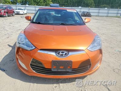 Piąte zdjęcie samochodu w środku: 2013 HYUNDAI VELOSTER BASE VIN:KMHTC6AD5DU170941 - miniatura