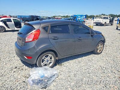 Trzecie zdjęcie samochodu z tyłu: 2018 FORD FIESTA SE VIN:3FADP4EJXJM101475 - miniatura