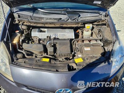 Zdjęcie 11 z 12 samochodu: 2015 TOYOTA PRIUS TWO VIN:JTDKN3DU3F0395776 - miniatura