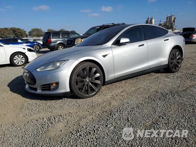2015 TESLA MODEL S 5YJSA1E20FF117304 - główne zdjęcie licytacji z USA - miniatura