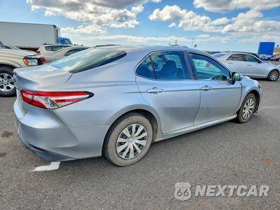 Trzecie zdjęcie samochodu z tyłu: 2018 TOYOTA CAMRY LE VIN:4T1B31HK6JU502951 - miniatura