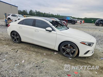 Czwarte zdjęcie samochodu z boku: 2022 MERCEDES-BENZ A 220 VIN:W1K3G4EB1NJ327363 - miniatura