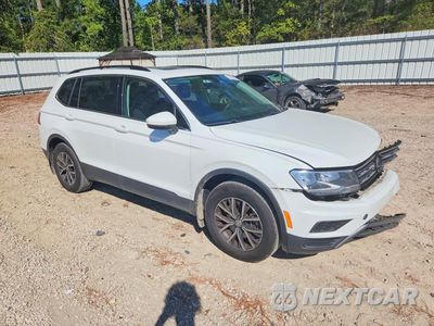 Czwarte zdjęcie samochodu z boku: 2019 VOLKSWAGEN TIGUAN SE VIN:3VV3B7AX1KM015135 - miniatura