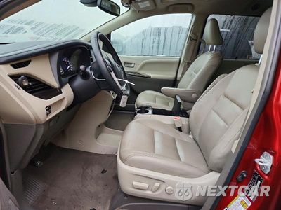 Zdjęcie 7 z 13 samochodu: 2018 TOYOTA SIENNA XLE 7-PASSENGER VIN:5TDDZ3DC4JS208085 - miniatura