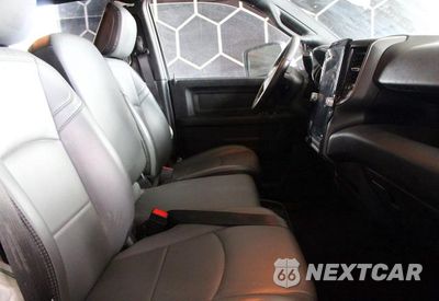 Piąte zdjęcie samochodu w środku: 2026 RAM 3500 TRADESMAN VIN:3C63R3GJ6TG179378 - miniatura