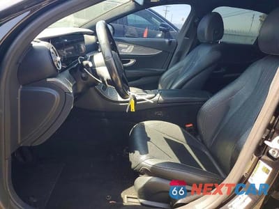 Zdjęcie 7 z 12 samochodu: 2021 MERCEDES-BENZ E 350 VIN:W1KZF8DB5MA873412 - miniatura
