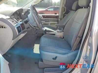 Zdjęcie 7 z 13 samochodu: 2010 CHRYSLER TOWN & COUNTRY TOURING VIN:2A4RR5D10AR413213 - miniatura