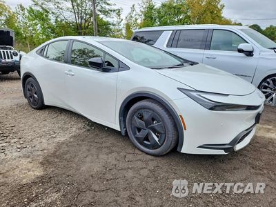 Czwarte zdjęcie samochodu z boku: 2025 TOYOTA PRIUS PLUG-IN HYBRID SE VIN:JTDACACU2S3053185 - miniatura