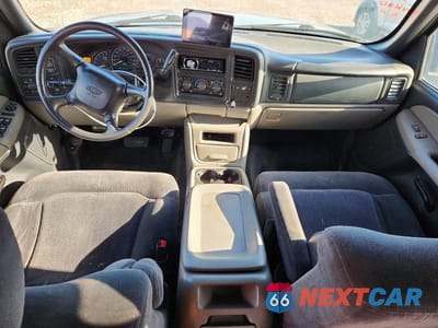 Zdjęcie 8 z 12 samochodu: 2001 CHEVROLET TAHOE K1500 VIN:1GNEK13T31R201746 - miniatura