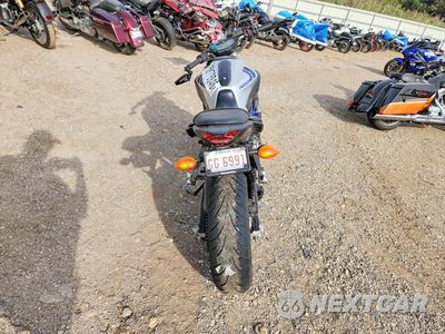 Czwarte zdjęcie samochodu z boku: 2016 YAMAHA FZ07 VIN:JYARM06E4GA006740 - miniatura