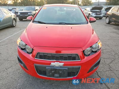 Piąte zdjęcie samochodu w środku: 2015 CHEVROLET SONIC LT VIN:1G1JC6SB3F4136453 - miniatura